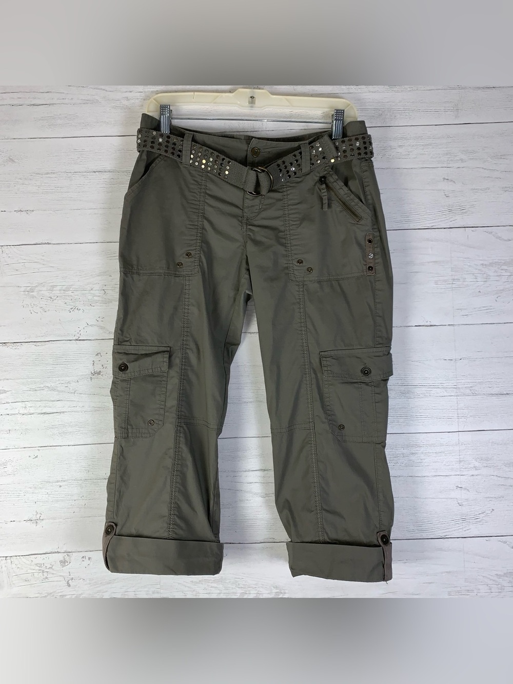 Apt.9 Cargo Capris With Studded Belt Women's Size 4 olive Green